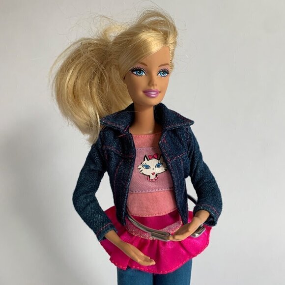 1998 Mattel Barbie Blonde with Lever on Back Moving Arms - Picture 2 of 8